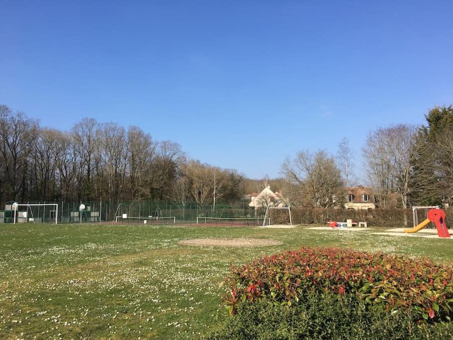 Gite D'Etape Du Tilleul, 4-8 Personnes La Celle-les-Bordes المظهر الخارجي الصورة